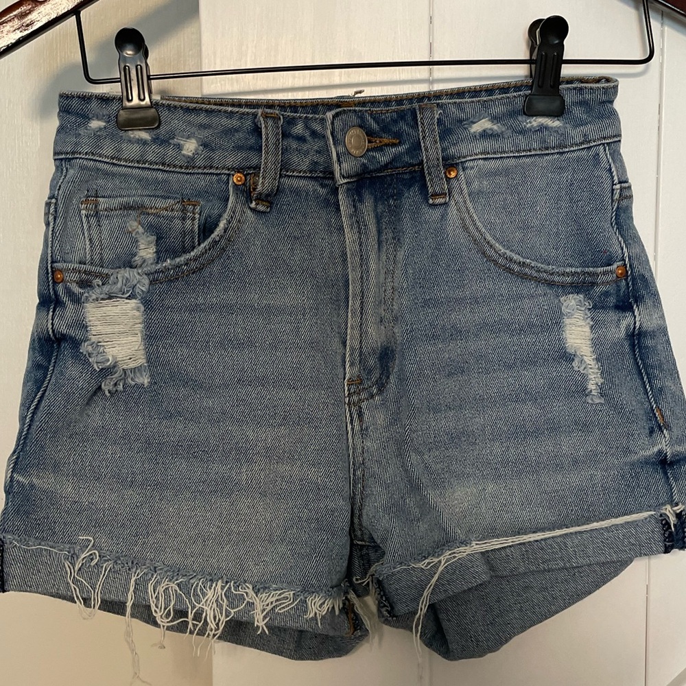 Almost Famous Light Wash Denim Jean Shorts Size 1